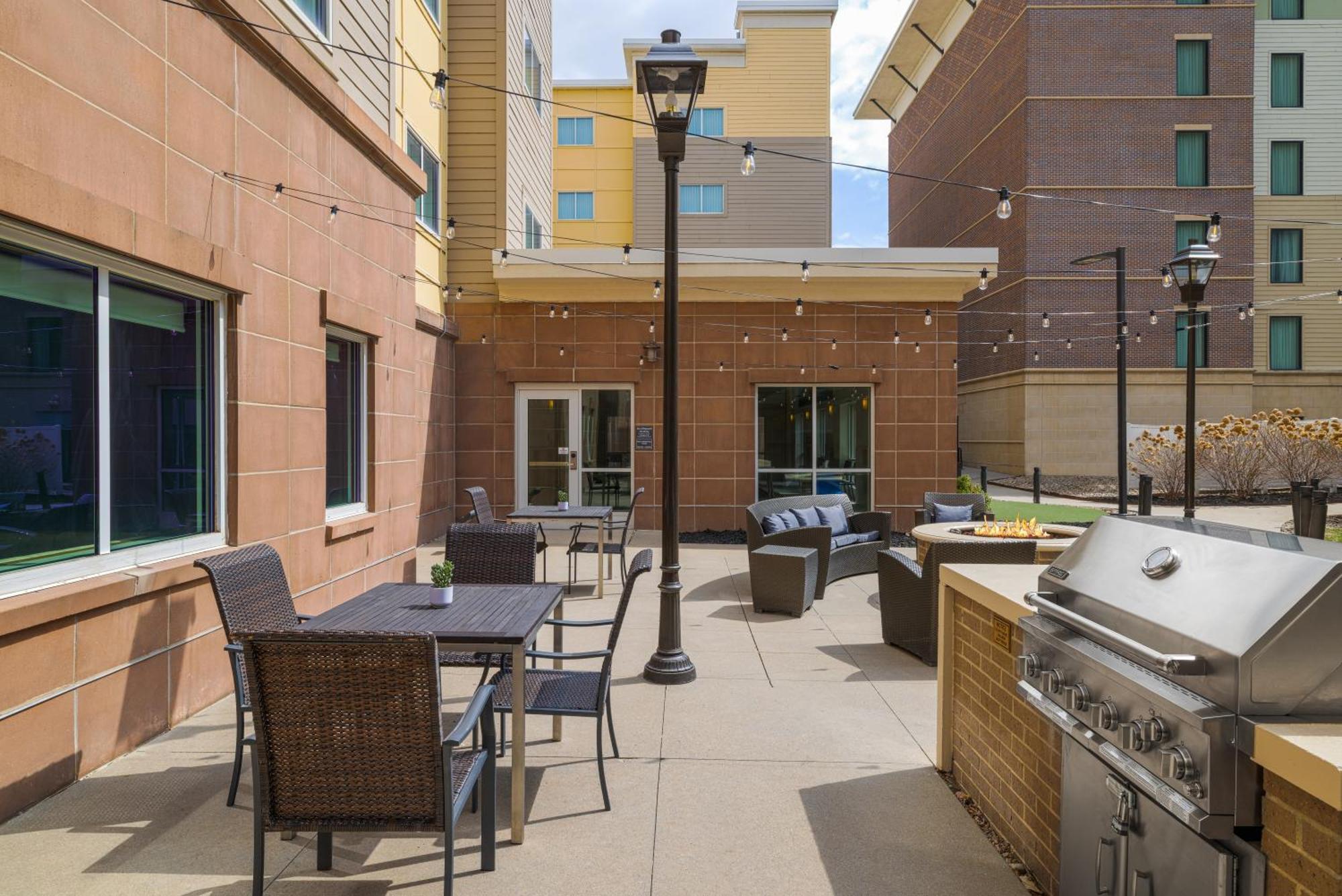 Residence Inn By Marriott Des Moines Downtown Exteriör bild