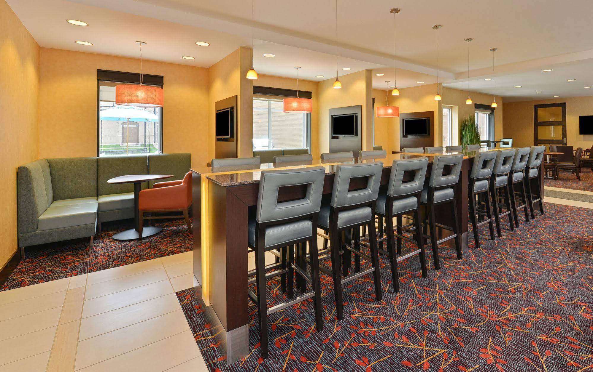Residence Inn By Marriott Des Moines Downtown Exteriör bild